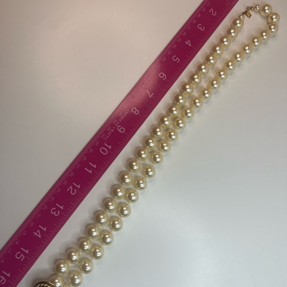 Vintage Carolee Faux Pearl Gold Tone Choker Necklace - Picture 13 of 16